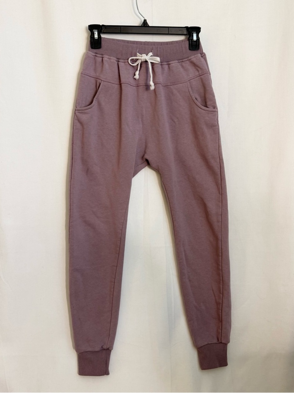 LB COLLECTION Womens Pants Earthy Purple Color.
Rare, Unique, Quality Sweatpants